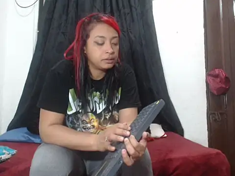 Snapshot of Alana_kiss_1 chatting on February 11, 2025, 2:25 am Alana kiss 1 online show from February 11, 2025, 2:25 am