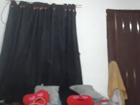 Snapshot of Alana_kiss_1 chatting on January 13, 2025, 10:35 pm Alana kiss 1 online show from January 13, 2025, 10:35 pm