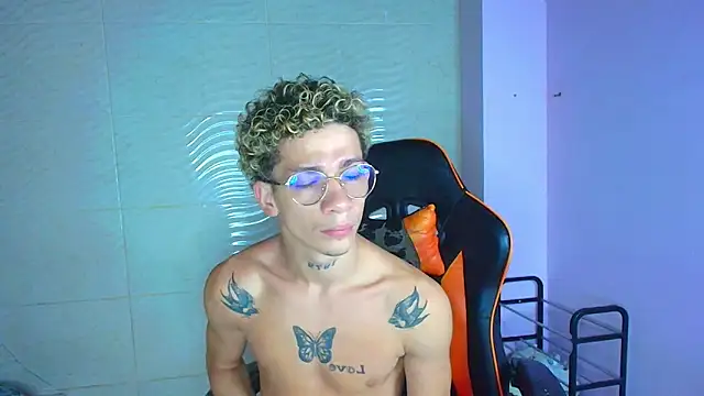 Snapshot of mateodeamjo chatting on November 29, 2025, 10:04 am mateodeamjo online show from November 29, 2025, 10:04 am