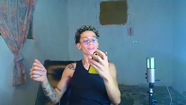 Snapshot of mateodeamjo chatting on February 20, 2026, 3:47 am mateodeamjo online show from February 20, 2026, 3:47 am