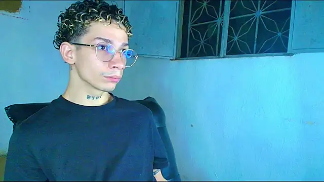 Snapshot of mateodeamjo chatting on January 8, 2026, 11:33 pm mateodeamjo online show from January 8, 2026, 11:33 pm