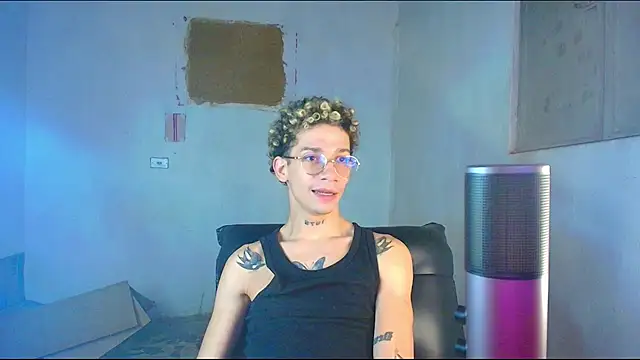 Snapshot of mateodeamjo chatting on January 15, 2026, 2:15 am mateodeamjo online show from January 15, 2026, 2:15 am