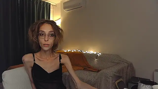 Snapshot of amber_quell_here chatting on May 8, 2026, 4:33 pm amber quell here online show from May 8, 2026, 4:33 pm