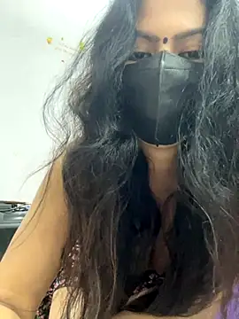 Angel Zaara online show from November 10, 2025, 7:08 pm