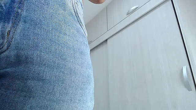 Snapshot of Amelia_Debora_Antonella chatting on November 6, 2025, 1:04 pm Amelia Debora Antonella online show from November 6, 2025, 1:04 pm