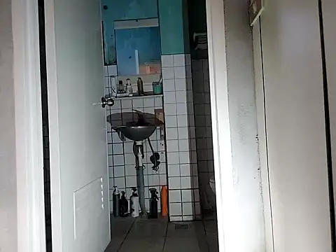 Snapshot of KennyLOVERboy chatting on March 19, 2025, 4:25 am KennyLOVERboy online show from March 19, 2025, 4:25 am