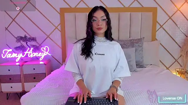 TamyHoney online show from September 11, 2025, 11:27 pm