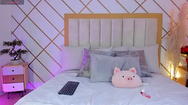 TamyHoney online show from September 14, 2025, 11:27 pm