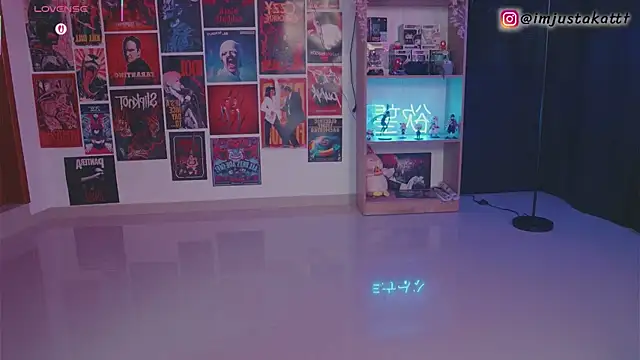 Snapshot of sensualkattt chatting on October 25, 2025, 1:12 pm sensualkattt online show from October 25, 2025, 1:12 pm