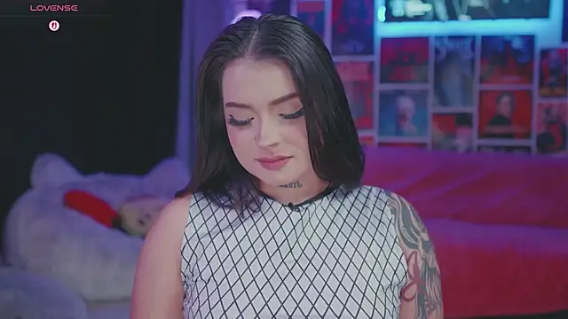 sensualkattt online show from March 7, 2026, 11:43 pm