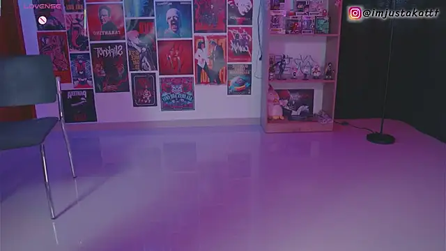 Snapshot of sensualkattt chatting on October 29, 2025, 1:10 pm sensualkattt online show from October 29, 2025, 1:10 pm