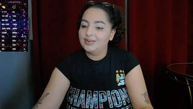 Snapshot of BustyAllyy chatting on November 19, 2025, 8:20 pm BustyAllyy online show from November 19, 2025, 8:20 pm