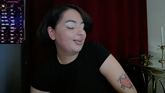 Snapshot of BustyAllyy chatting on November 5, 2025, 9:51 pm BustyAllyy online show from November 5, 2025, 9:51 pm