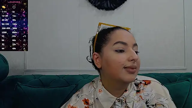 Snapshot of BustyAllyy chatting on November 21, 2025, 8:08 pm BustyAllyy online show from November 21, 2025, 8:08 pm