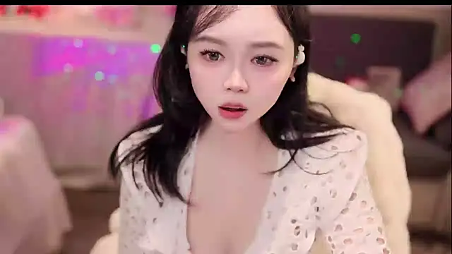 lilies-sweet online show from December 4, 2025, 2:49 pm