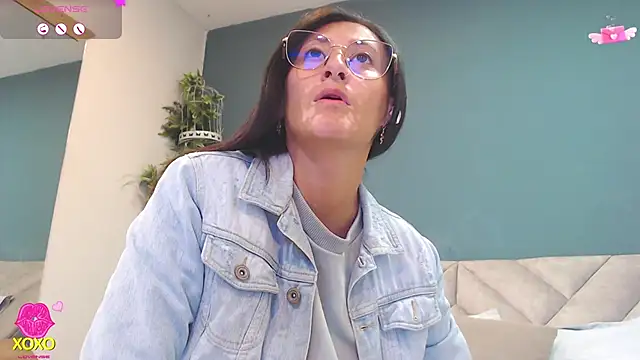 SharisWillian online show from March 21, 2026, 3:41 am