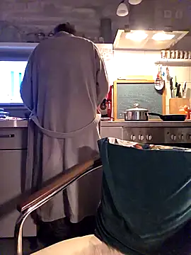 Snapshot of Schnubby1 chatting on February 27, 2025, 3:29 am Schnubby1 online show from February 27, 2025, 3:29 am