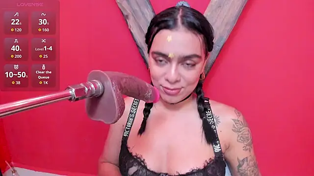 Snapshot of Foxy_Assh_ chatting on May 2, 2026, 3:34 am Foxy Assh online show from May 2, 2026, 3:34 am