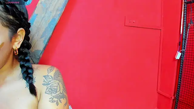 Foxy Assh  online show from April 19, 2026, 6:03 am