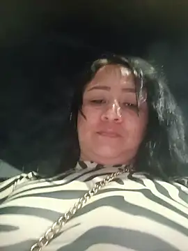 Snapshot of alondraabrown chatting on June 15, 2026, 2:01 am alondraabrown online show from June 15, 2026, 2:01 am