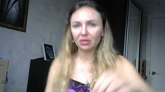 Snapshot of AngelinaLove28 chatting on November 23, 2025, 8:02 am AngelinaLove28 online show from November 23, 2025, 8:02 am