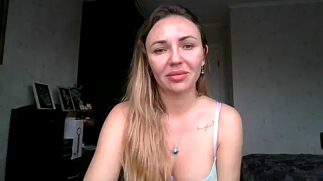 Snapshot of AngelinaLove28 chatting on November 19, 2025, 7:08 am AngelinaLove28 online show from November 19, 2025, 7:08 am