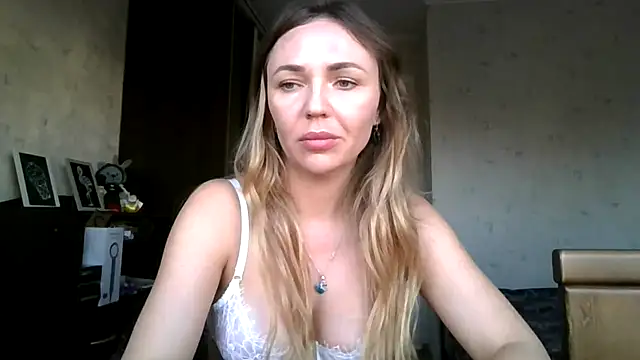 Snapshot of AngelinaLove28 chatting on November 14, 2025, 6:50 am AngelinaLove28 online show from November 14, 2025, 6:50 am