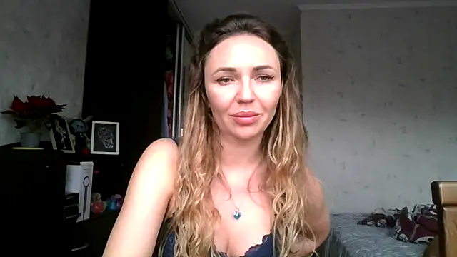 Snapshot of AngelinaLove28 chatting on December 15, 2025, 8:31 am AngelinaLove28 online show from December 15, 2025, 8:31 am