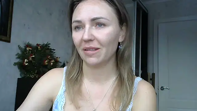 AngelinaLove28 online show from January 9, 2026, 7:26 am