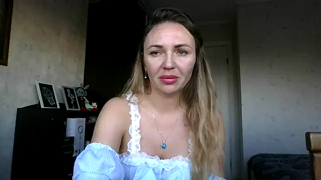 Snapshot of AngelinaLove28 chatting on November 24, 2025, 7:41 am AngelinaLove28 online show from November 24, 2025, 7:41 am