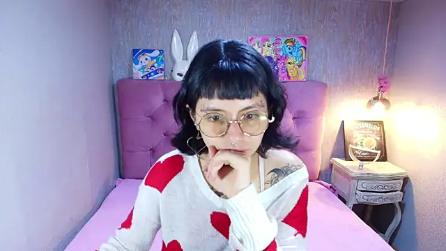Snapshot of charlottemoonxz chatting on May 26, 2026, 5:55 pm charlottemoonxz online show from May 26, 2026, 5:55 pm