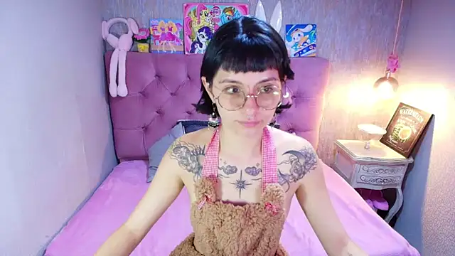 Snapshot of charlottemoonxz chatting on March 8, 2026, 7:06 pm charlottemoonxz online show from March 8, 2026, 7:06 pm