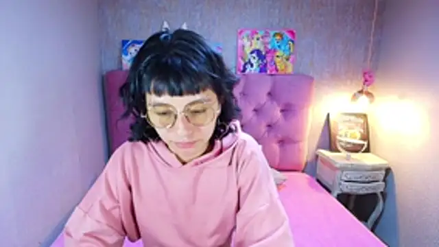 Snapshot of charlottemoonxz chatting on May 24, 2026, 6:41 pm charlottemoonxz online show from May 24, 2026, 6:41 pm