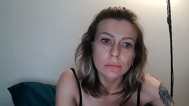 anechka1 online show from June 20, 2026, 9:53 pm