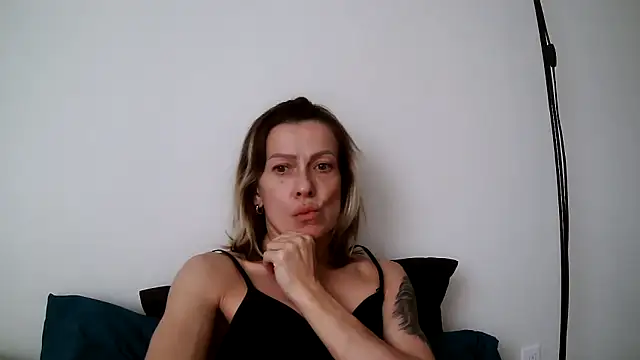 Snapshot of anechka1 chatting on May 25, 2026, 10:08 pm anechka1 online show from May 25, 2026, 10:08 pm