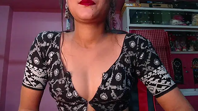 Snapshot of Angel_Alison_ chatting on December 18, 2024, 6:25 pm Angel Alison  online show from December 18, 2024, 6:25 pm