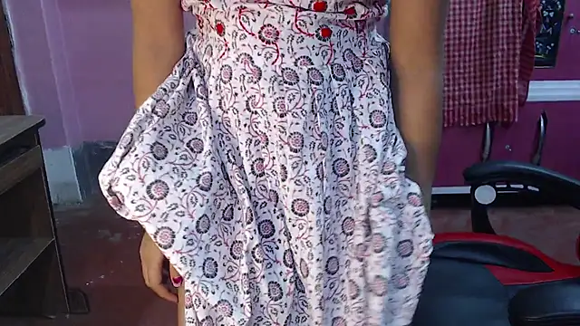 Snapshot of Angel_Alison_ chatting on December 21, 2024, 9:55 am Angel Alison  online show from December 21, 2024, 9:55 am