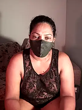 Snapshot of Kim_kardashia1 chatting on January 16, 2026, 5:44 am Kim kardashia1 online show from January 16, 2026, 5:44 am