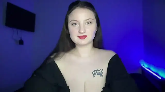 Snapshot of LocaAlis chatting on October 31, 2025, 3:08 pm LocaAlis online show from October 31, 2025, 3:08 pm