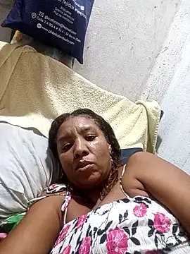 Snapshot of Surreyaa chatting on November 5, 2025, 12:14 am Surreyaa online show from November 5, 2025, 12:14 am