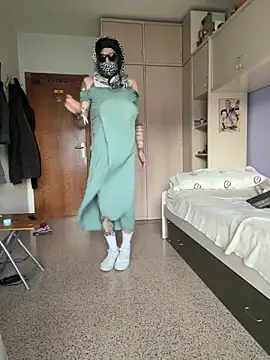 Kamaleonix online show from April 6, 2026, 6:09 pm