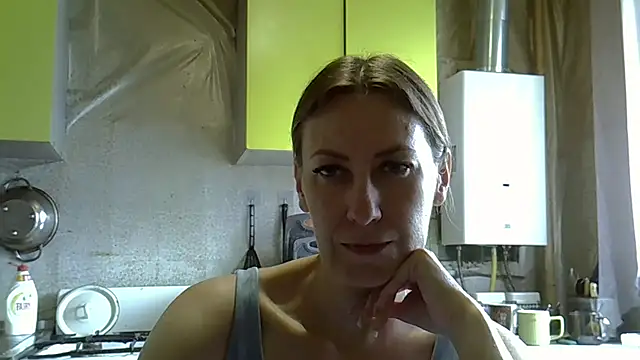 Snapshot of AshleyXHoney chatting on May 25, 2026, 7:18 am AshleyXHoney online show from May 25, 2026, 7:18 am