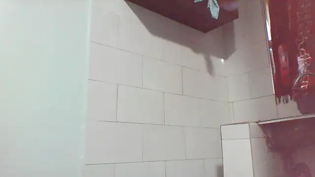 Snapshot of julietunderwoood chatting on April 15, 2026, 4:18 am julietunderwoood online show from April 15, 2026, 4:18 am