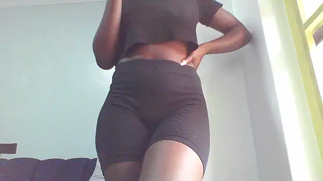 Snapshot of julietunderwoood chatting on April 18, 2026, 6:49 am julietunderwoood online show from April 18, 2026, 6:49 am