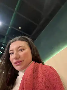 Snapshot of MooonReal chatting on March 11, 2025, 3:36 am MooonReal online show from March 11, 2025, 3:36 am