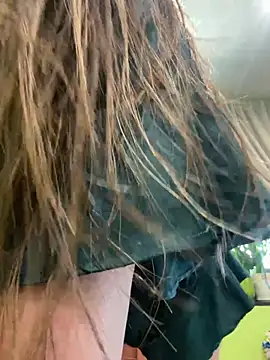 Snapshot of MooonReal chatting on February 13, 2026, 5:29 am MooonReal online show from February 13, 2026, 5:29 am