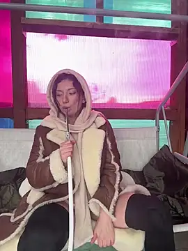 Snapshot of MooonReal chatting on October 23, 2025, 4:00 am MooonReal online show from October 23, 2025, 4:00 am