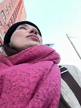 Snapshot of MooonReal chatting on March 12, 2025, 3:02 am MooonReal online show from March 12, 2025, 3:02 am