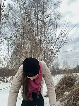 Snapshot of MooonReal chatting on March 18, 2025, 6:28 am MooonReal online show from March 18, 2025, 6:28 am