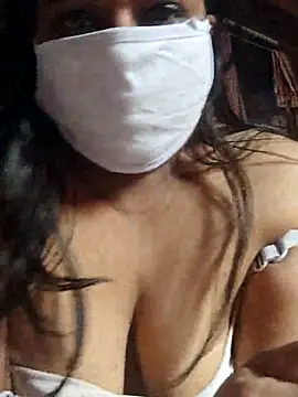 Snapshot of Love_Jenny chatting on May 8, 2026, 3:32 am Love Jenny online show from May 8, 2026, 3:32 am
